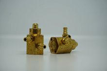Главный клапан педали управления (золотой) с включением воды / Main Valve of Foot Control